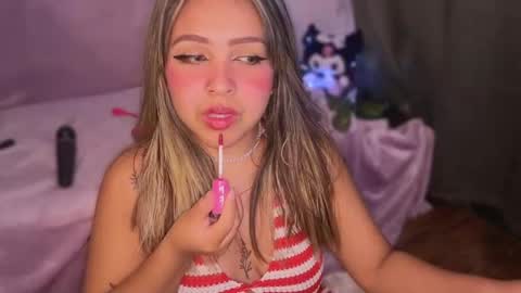 Snapshot of moonxxvelvet chatting on 02/26/26, 07:35 moonxxvelvet online show from 02/26/26, 07:35