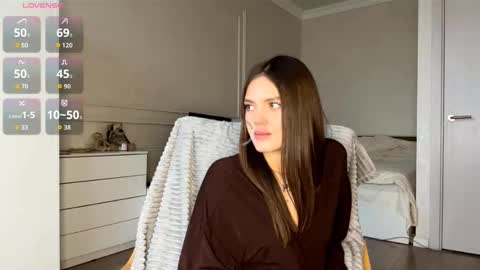 Snapshot of moraimfeld chatting on 10/06/25, 06:11 Fleyva online show from 10/06/25, 06:11
