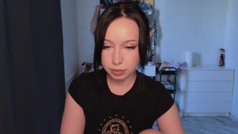 Snapshot of moranagoddess chatting on 05/06/26, 11:37 Morana follow my boosty online show from 05/06/26, 11:37