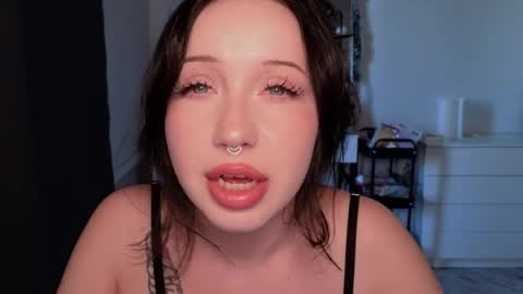Snapshot of moranagoddess chatting on 05/08/26, 02:00 Morana follow my boosty online show from 05/08/26, 02:00