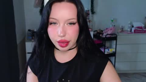 Snapshot of moranagoddess chatting on 06/22/26, 12:02 Morana follow my boosty online show from 06/22/26, 12:02