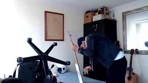 Abelardo online show from 10/21/25, 05:46