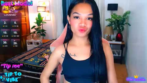 Snapshot of morena_cockts chatting on 02/06/26, 11:24 rondina online show from 02/06/26, 11:24