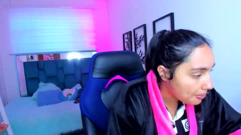 morena_rodriguez_9 online show from 10/14/25, 09:59