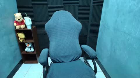 Snapshot of morenojake chatting on 05/18/26, 10:04 morenojake online show from 05/18/26, 10:04