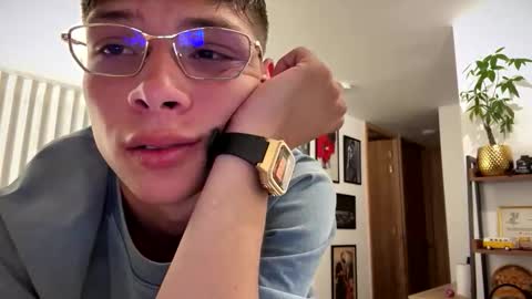   online show from 09/30/25, 11:43