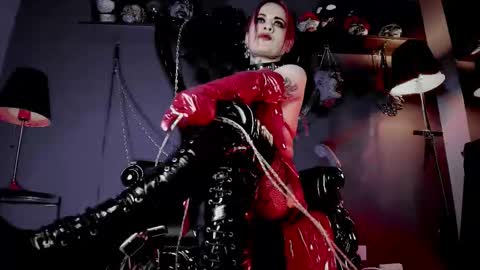 Snapshot of morganacrowley_ chatting on 02/04/26, 12:00 Morgana online show from 02/04/26, 12:00