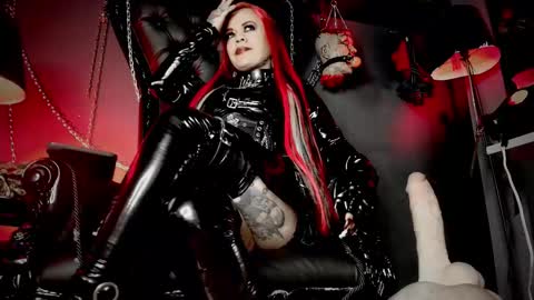 Snapshot of morganacrowley_ chatting on 02/14/26, 12:24 Morgana online show from 02/14/26, 12:24