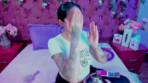 Snapshot of morganharper chatting on 01/17/26, 03:33 MorganHarper online show from 01/17/26, 03:33