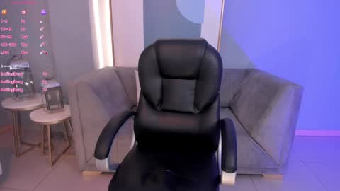 Snapshot of morganhicks chatting on 01/15/25, 04:00 Morgan Hicks online show from 01/15/25, 04:00