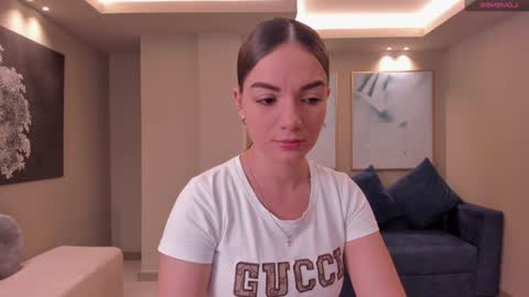 Snapshot of morganhicks chatting on 01/18/25, 12:04 Morgan Hicks online show from 01/18/25, 12:04