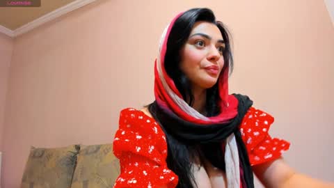 Snapshot of moroccan_diamond_ chatting on 12/15/24, 06:48 Medina online show from 12/15/24, 06:48