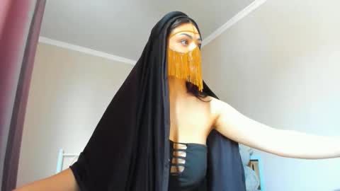 Snapshot of moroccan_diamond_ chatting on 02/27/26, 07:41 Medina online show from 02/27/26, 07:41