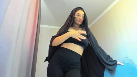 Snapshot of moroccan_diamond_ chatting on 03/21/26, 08:19 Medina online show from 03/21/26, 08:19