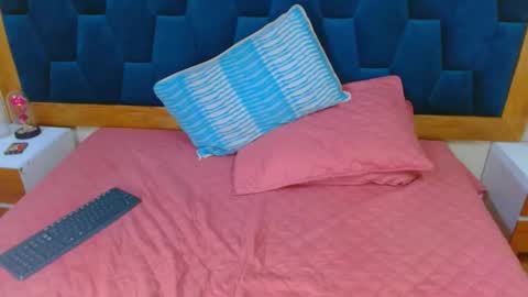 morrigan_luxus online show from 10/23/25, 07:56