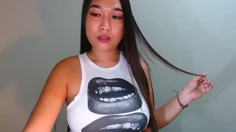 morriganhel_ online show from 12/12/24, 07:08