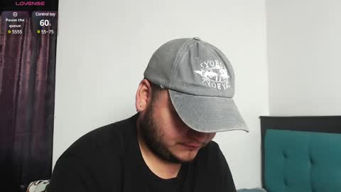 moshi_uwu online show from 03/02/25, 01:27