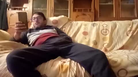 Snapshot of mospeleu chatting on 12/23/24, 06:33 Nomadu online show from 12/23/24, 06:33