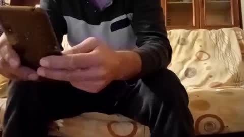 Snapshot of mospeleu chatting on 01/04/25, 05:58 Nomadu online show from 01/04/25, 05:58