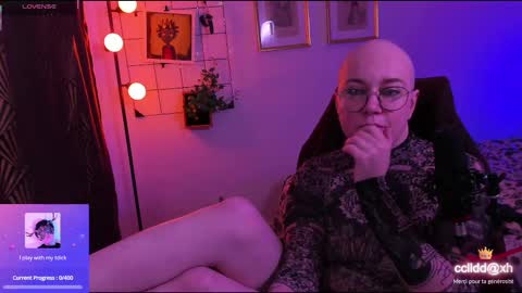 Snapshot of mossprince chatting on 11/02/25, 04:20 Cernos online show from 11/02/25, 04:20