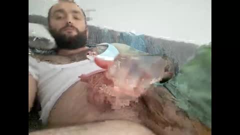 Snapshot of mosta977 chatting on 05/10/26, 10:09 Arab boy online show from 05/10/26, 10:09