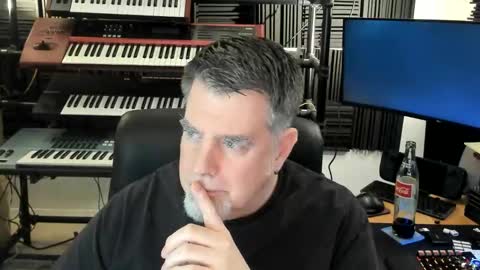 mostly_unbothered online show from 01/11/26, 10:42