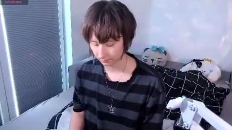 Snapshot of mothkink chatting on 07/23/26, 03:10 mothkink Moth - online show from 07/23/26, 03:10