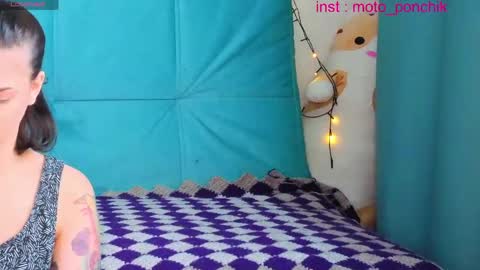 Snapshot of moto_ponchik chatting on 05/02/26, 06:07 Kris online show from 05/02/26, 06:07