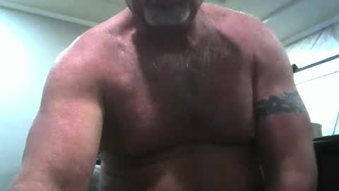 Snapshot of motorguy08 chatting on 12/19/24, 04:13 motorguy08 online show from 12/19/24, 04:13