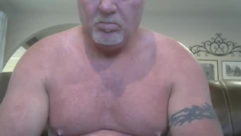 Snapshot of motorguy08 chatting on 09/24/25, 02:53 motorguy08 online show from 09/24/25, 02:53