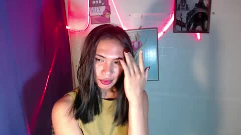 mouiline_rouge69 online show from 02/13/25, 01:50