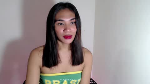 Snapshot of mouiline_rouge69 chatting on 07/16/26, 03:40 mouiline_rouge69 online show from 07/16/26, 03:40