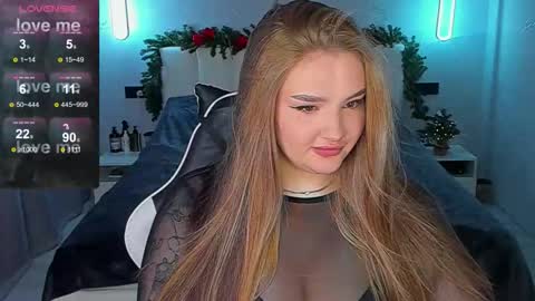 Snapshot of mousemother chatting on 12/04/25, 01:53 Carolina online show from 12/04/25, 01:53