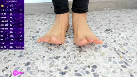 Snapshot of moxa_hot chatting on 12/21/24, 02:37 moxa hot online show from 12/21/24, 02:37