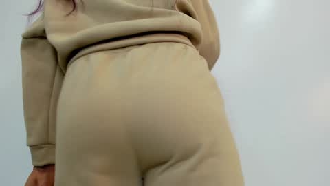 Snapshot of moxa_hot chatting on 12/31/24, 01:41 moxa hot online show from 12/31/24, 01:41