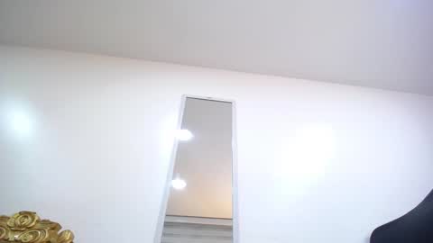 Snapshot of moxa_hot chatting on 01/15/25, 02:06 moxa hot online show from 01/15/25, 02:06