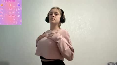 Jenny online show from 12/14/25, 04:18