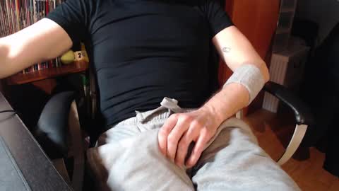 Snapshot of mpmimp chatting on 01/12/25, 05:01 mpmimp online show from 01/12/25, 05:01