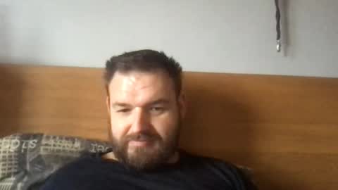 Snapshot of mr834565 chatting on 12/16/25, 02:11 mr834565 online show from 12/16/25, 02:11