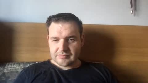 Snapshot of mr834565 chatting on 12/19/25, 11:17 mr834565 online show from 12/19/25, 11:17