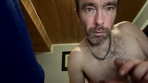Snapshot of mr_a420 chatting on 01/10/26, 10:28 mr_a420 online show from 01/10/26, 10:28