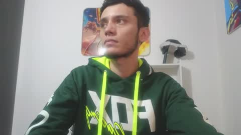 Snapshot of mr_andresr chatting on 04/16/26, 02:56 Andy online show from 04/16/26, 02:56