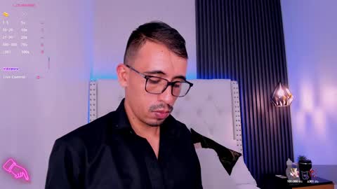 Snapshot of mr_aronnn chatting on 03/11/25, 10:51 Aaron. online show from 03/11/25, 10:51