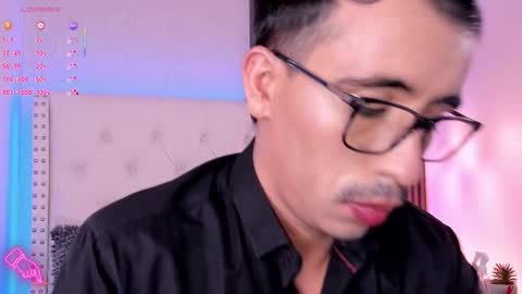 Snapshot of mr_aronnn chatting on 09/25/25, 10:30 Aaron. online show from 09/25/25, 10:30