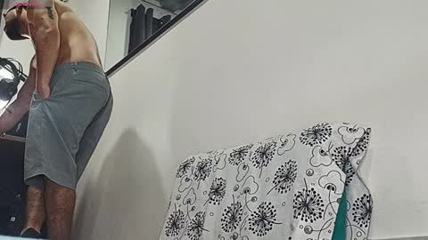 Snapshot of mr_chr1s chatting on 10/01/25, 11:49 chris online show from 10/01/25, 11:49