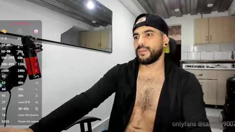 Snapshot of mr_chr1s chatting on 10/12/25, 02:16 chris online show from 10/12/25, 02:16