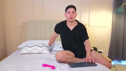 Danny  Aleja online show from 05/11/26, 07:33