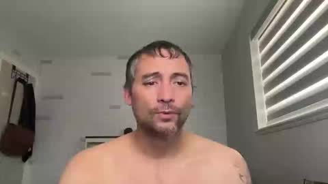 Snapshot of mr_halfling chatting on 10/17/25, 10:45 mr_halfling online show from 10/17/25, 10:45