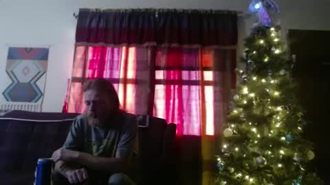 Snapshot of mr_happy12 chatting on 12/17/24, 02:00 mr_happy12 online show from 12/17/24, 02:00