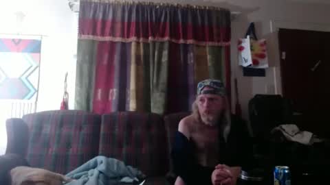 Snapshot of mr_happy12 chatting on 11/01/25, 10:28 mr_happy12 online show from 11/01/25, 10:28